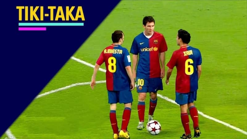 Tiqui taka là lối chơi có đặc điểm nổi bật là cầm bóng và chuyền liên tục